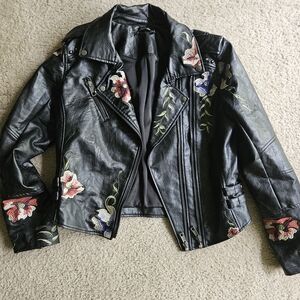 Black Tape faux leather moto jacket size L